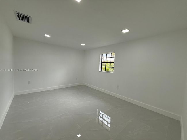 4314 Sw 97 Th Ct, House other with 5 bedrooms, 2 bathrooms and null parking in Miami FL | Image 18