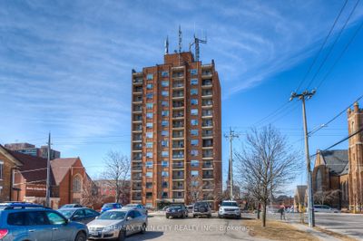 1002 - 64 Benton St, Condo with 1 bedrooms, 1 bathrooms and null parking in Kitchener ON | Image 2