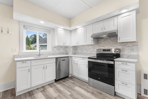 2-75 Enon, Beverly, MA, 01915 | Card Image