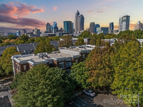 611 Garden District Dr, Charlotte, NC, 28202-3020 | Card Image