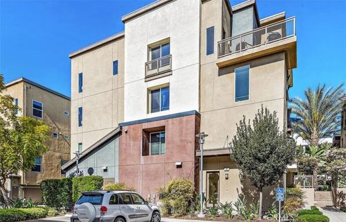 39 Waldorf, Irvine, CA, 92612 | Card Image