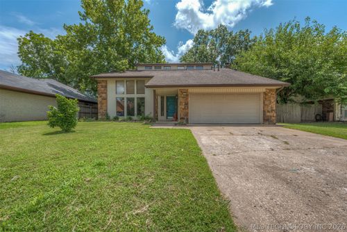 2213 Knoxville St, Broken Arrow, OK, 74012-4618 | Card Image
