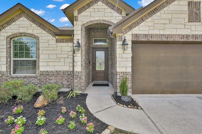 3921 Enchanted Timbers Ln, House other with 4 bedrooms, 2 bathrooms and 3 parking in Spring TX | Image 5