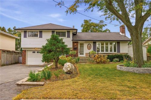 502 Karen Dr, Burlington, ON, L7R3J1 | Card Image