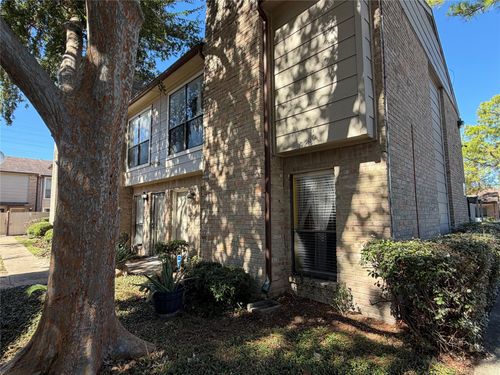 apt-101-2110 Wilcrest Dr, Houston, TX, 77042-2653 | Card Image