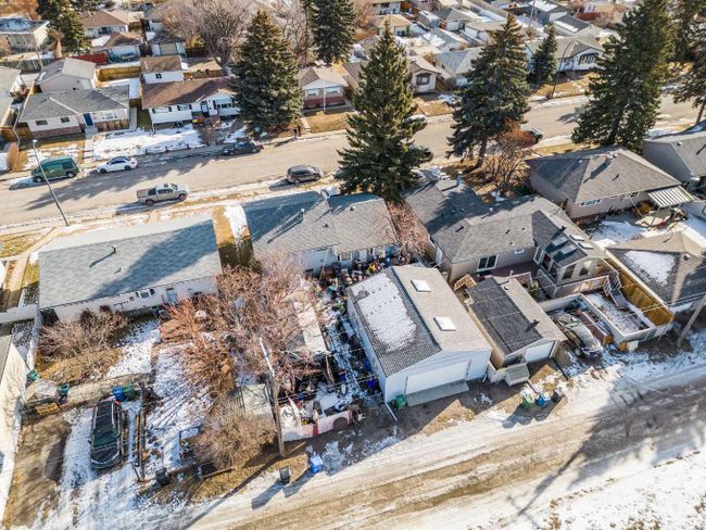 4719 Greenview Drive Ne, Home with 3 bedrooms, 2 bathrooms and 3 parking in Calgary AB | Image 39