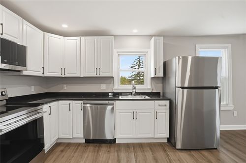 3f-188 Division St, Woonsocket, RI, 02895-5344 | Card Image