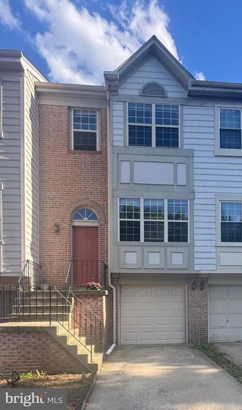 5 Martins Square Ln, ROCKVILLE, MD, 20850-1808 | Card Image