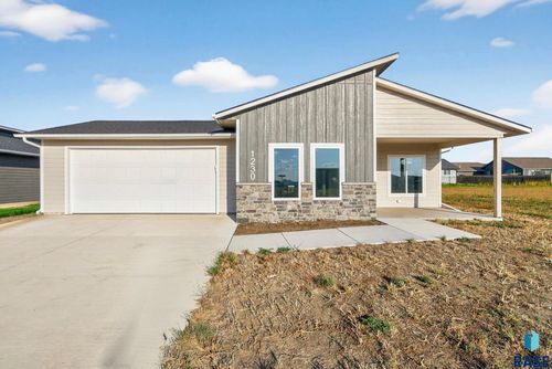 1230 N Titan Ave, Tea, SD, 57064-2508 | Card Image