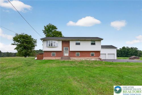 685 Union Rd, QUAKERTOWN, PA, 18951-4813 | Card Image