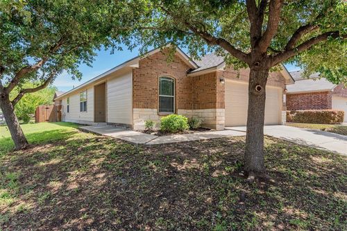 152 Grazing Horse Ln, Manchaca, TX, 78652-3554 | Card Image