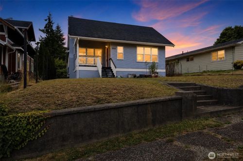 1019 Duryea St, Raymond, WA, 98577-2009 | Card Image