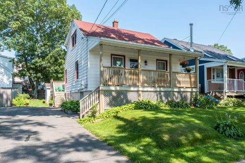 2709 Connolly St, Halifax, NS, B3L3M7 | Card Image