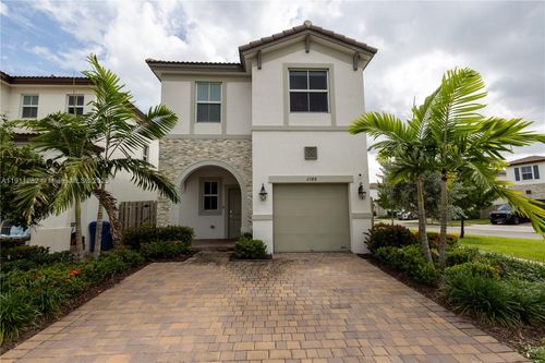 2388-2388 Nw 130th Ter, Miami, FL, 33167-1481 | Card Image