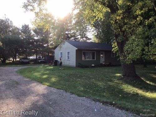 705 & 709 S Grand Avenue, Fowlerville Village, MI, 48836 | Card Image