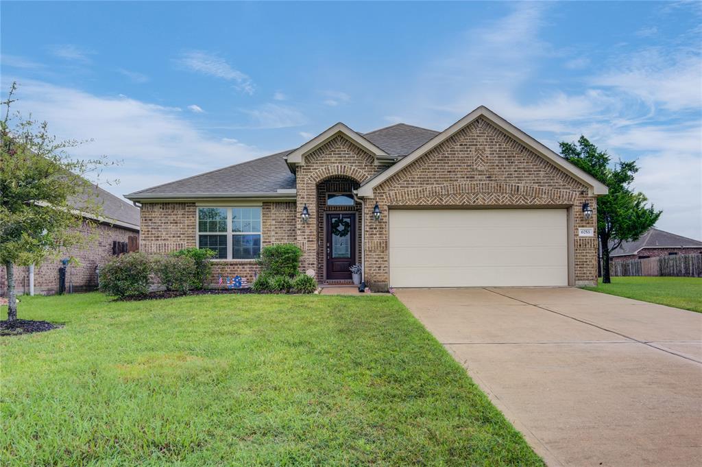 Peach Mill Ln, Dickinson, TX 77539