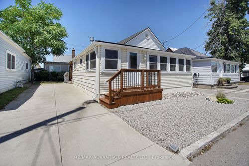 134 Bessie St, Port Stanley, ON, N5L1E1 | Card Image