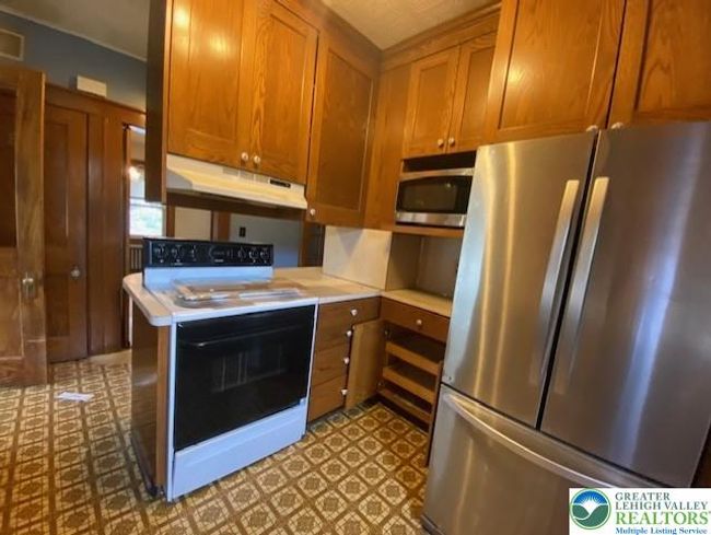 7142 Pa Route 873, House other with 4 bedrooms, 2 bathrooms and null parking in Slatington PA | Image 12
