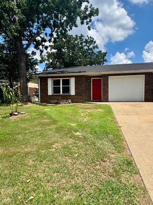 1023 S 26th St, Rogers, AR, 72758-4885 | Card Image