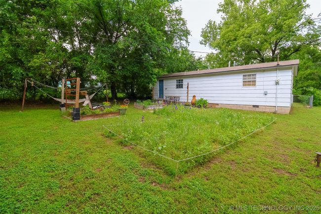 714 Maple St, House other with 2 bedrooms, 1 bathrooms and null parking in Sapulpa OK | Image 30