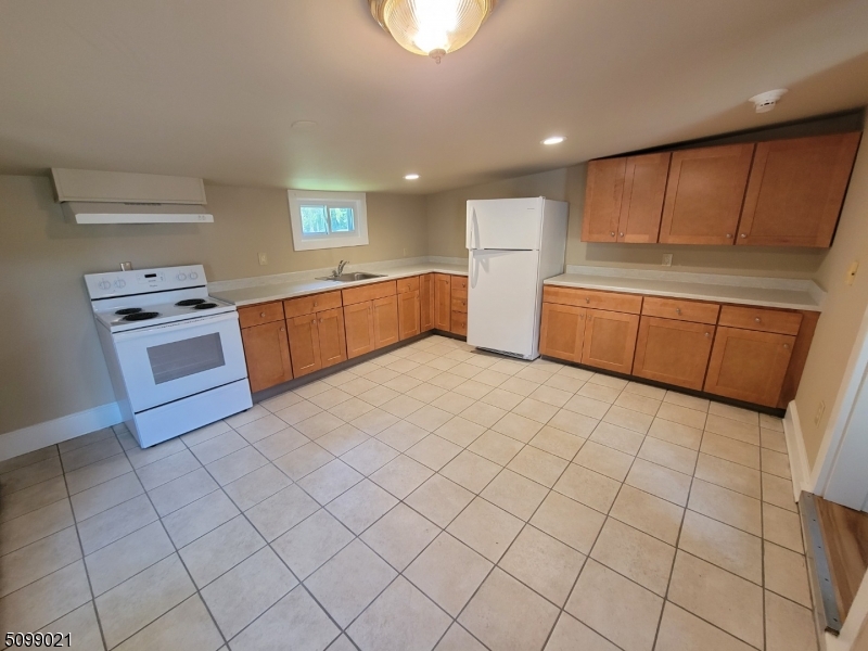 Residential Lease in Belvidere Twp. 5