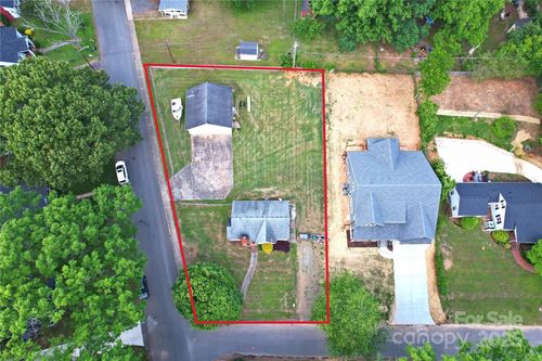 3901 Admiral Ave, Charlotte, NC, 28205-1758 | Card Image