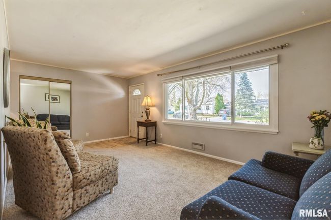 1211 15 Th St, House other with 4 bedrooms, 3 bathrooms and null parking in Bettendorf IA | Image 23