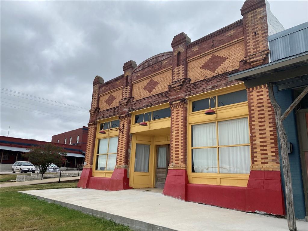 Residential Lease in Coupland 4