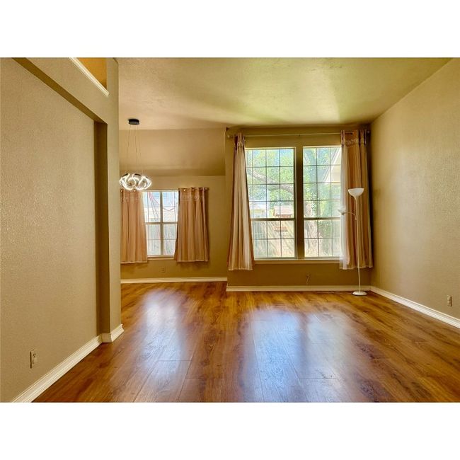 2509 Little Elm Trl, House other with 3 bedrooms, 2 bathrooms and 6 parking in Cedar Park TX | Image 7