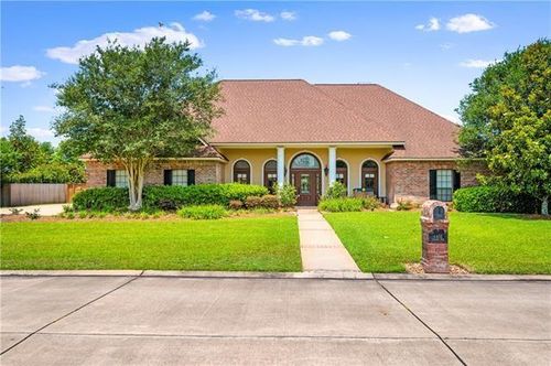 6405 Audubon Oaks, Alexandria, LA, 71301-2800 | Card Image