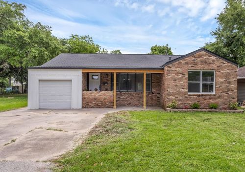 6220 East Drive, Groves, TX, 77619 | Card Image