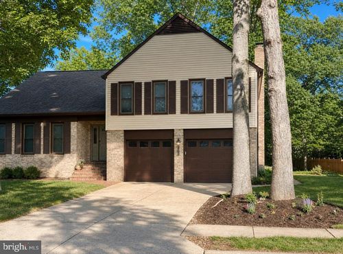15826 Vista Dr, DUMFRIES, VA, 22025-1809 | Card Image