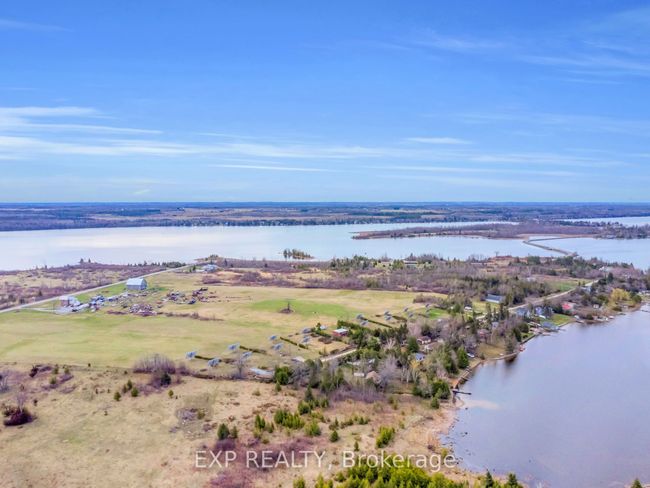 70 Red Cap Beach Rd, Home with 2 bedrooms, 1 bathrooms and 5 parking in Kirkfield ON | Image 20