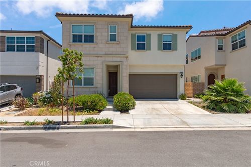 19256 Merryweather Dr, Canyon Country, CA, 91351-4407 | Card Image