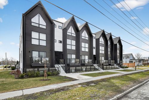 302-7277 Wilson Cres, Niagara Falls, ON, L2G4R8 | Card Image