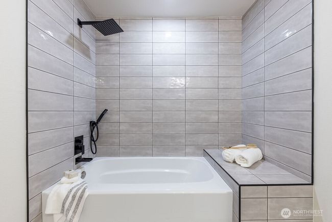27716 114 Th Ave E, House other with 4 bedrooms, 3 bathrooms and 6 parking in Graham WA | Image 11