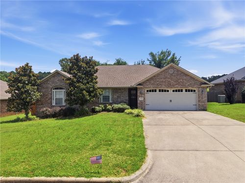 3958 Hemlock Ln, Russellville, AR, 72802-8671 | Card Image