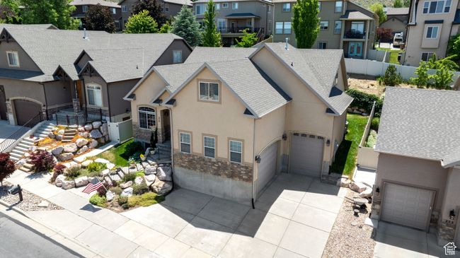 Aerial view of residential area | Image 30