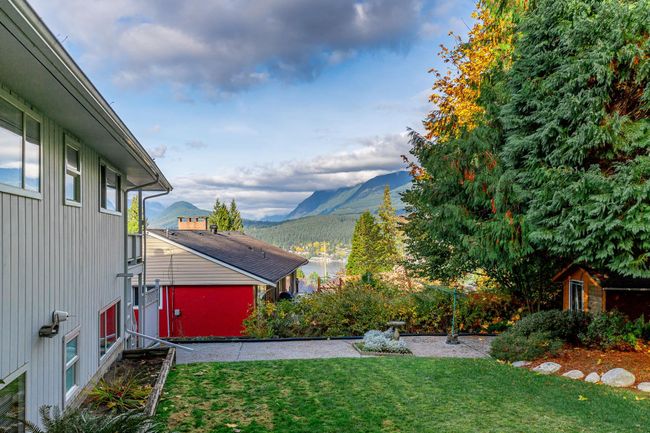 1023 Gatensbury Road, House other with 4 bedrooms, 2 bathrooms and 4 parking in Port Moody BC | Image 34
