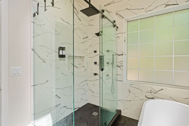 109 Enchanted Dr, House other with 4 bedrooms, 2 bathrooms and null parking in Enchanted Oaks TX | Image 16