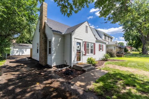 4045 Webster Ave S, Saint Louis Park, MN, 55416-2834 | Card Image