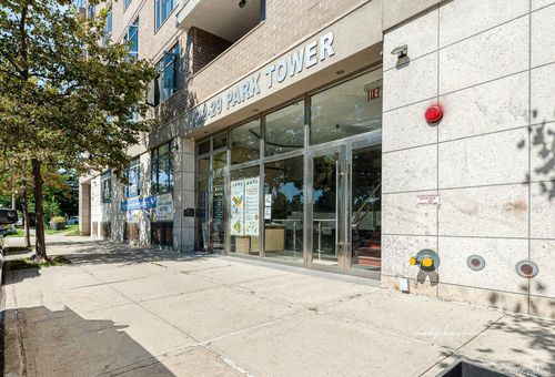 3fl-132 Blossom Ave, Flushing, NY, 11355-4915 | Card Image