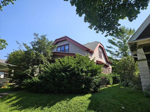 2156 N 57th Street, Milwaukee, WI, 53210 | Card Image