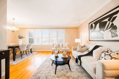 39 Amberdale Dr, Scarborough, ON, M1P4B9 | Card Image