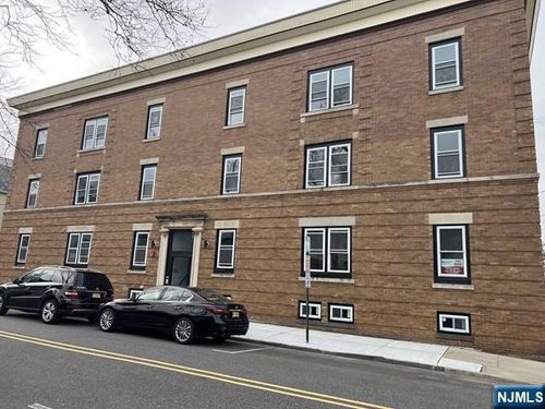 622 Warren St, Harrison, NJ, 07029-1827 | Card Image