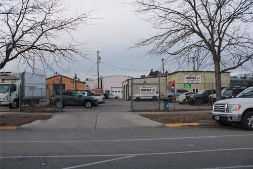 128 S 5th St W, Missoula, MT, 59801-2714 | Card Image