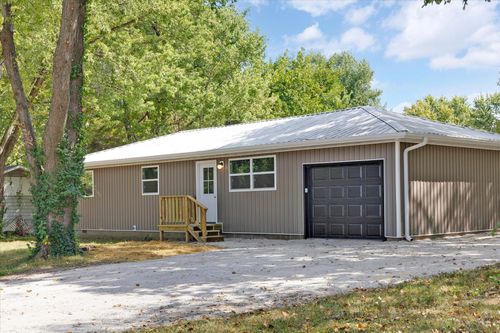 406 W Fairview St, Fair Play, MO, 65649-9204 | Card Image