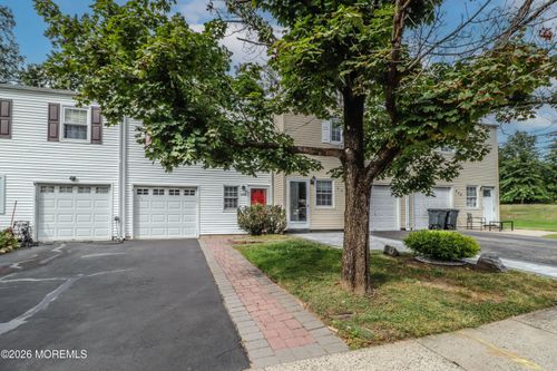 604 Randall Way, Aberdeen, NJ, 07747-1918 | Card Image