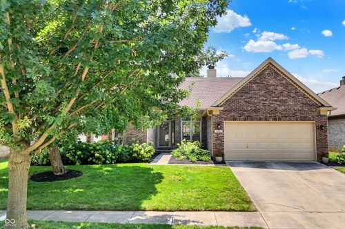 5261 Faye Ct, Carmel, IN, 46033-7218 | Card Image