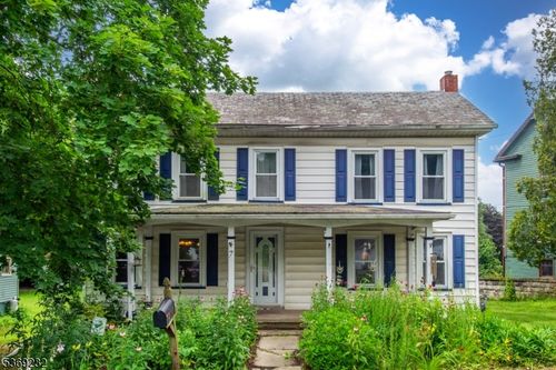 7 Buttzville Ct, Oxford, NJ, 07863-3429 | Card Image